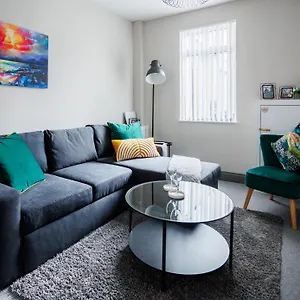  Apartment Townhouse